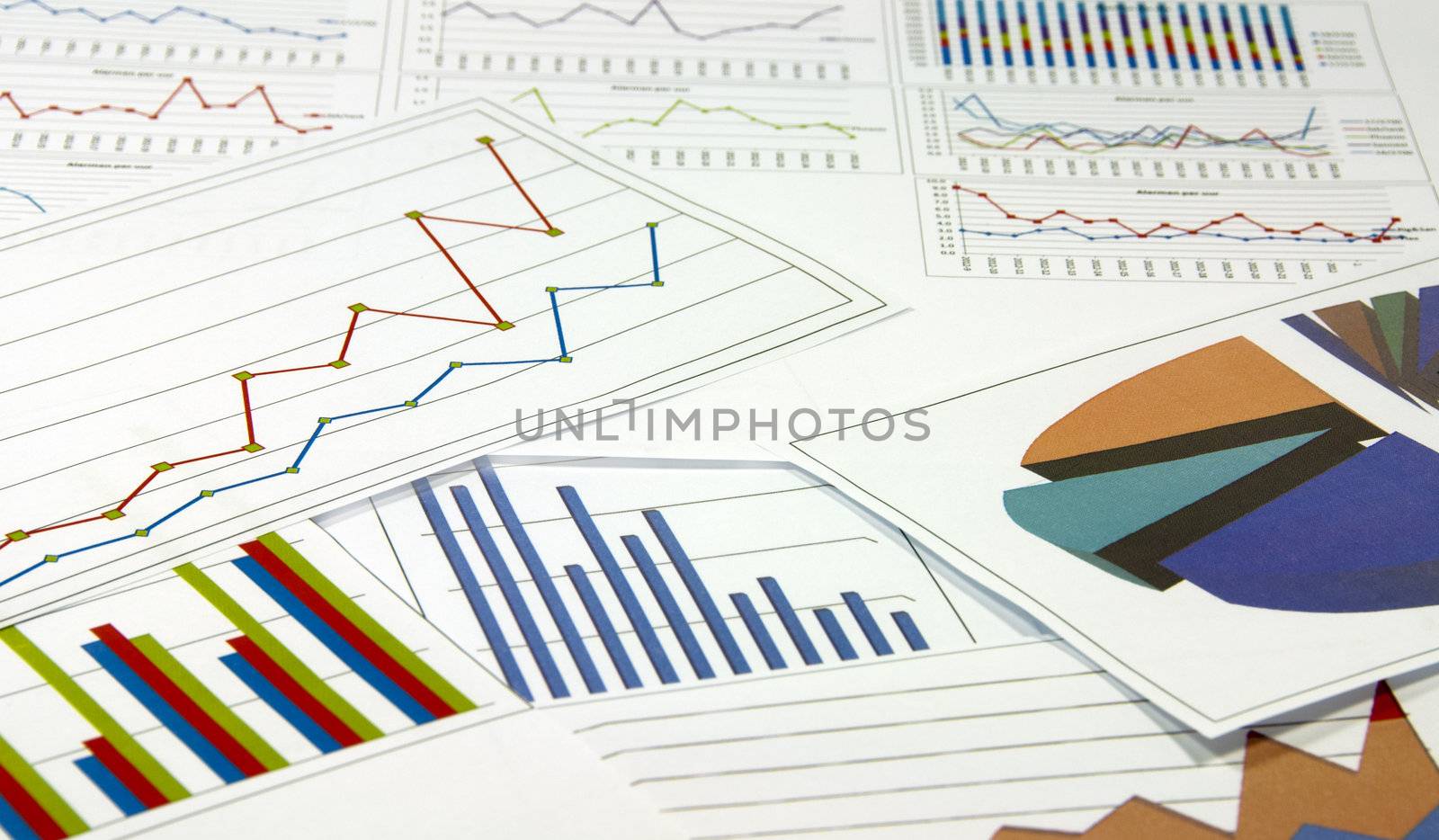 data graphics analysis in colors on a table