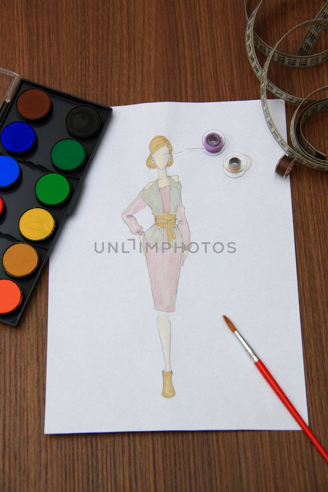 the collection of fashion drawings on clothes with colored pencils