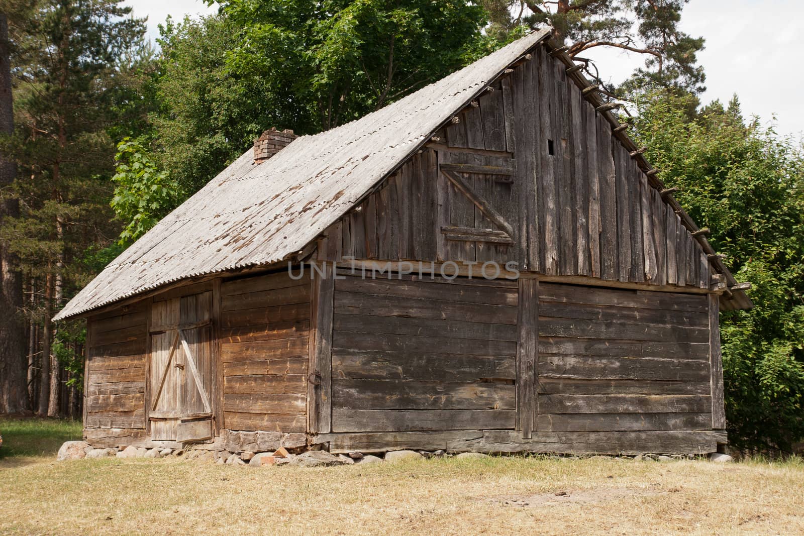 old wooden barn in the countryside