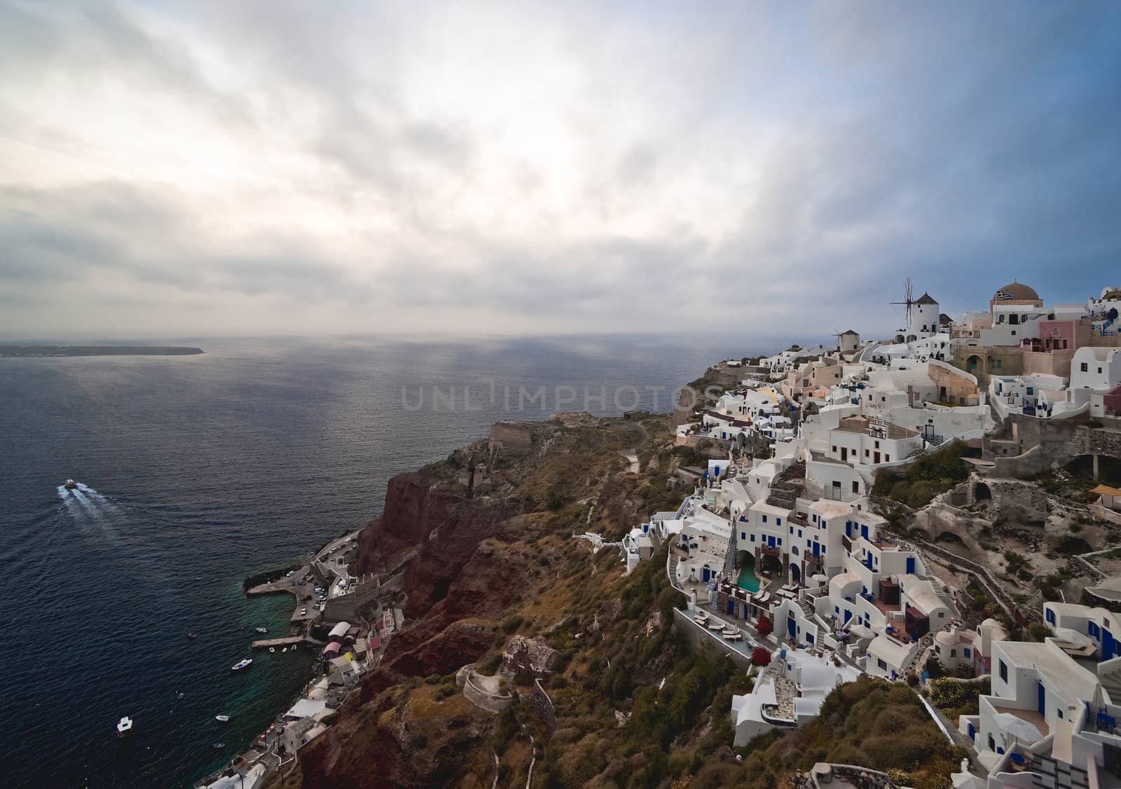 Santorini cloudy eveningin in Ia village 