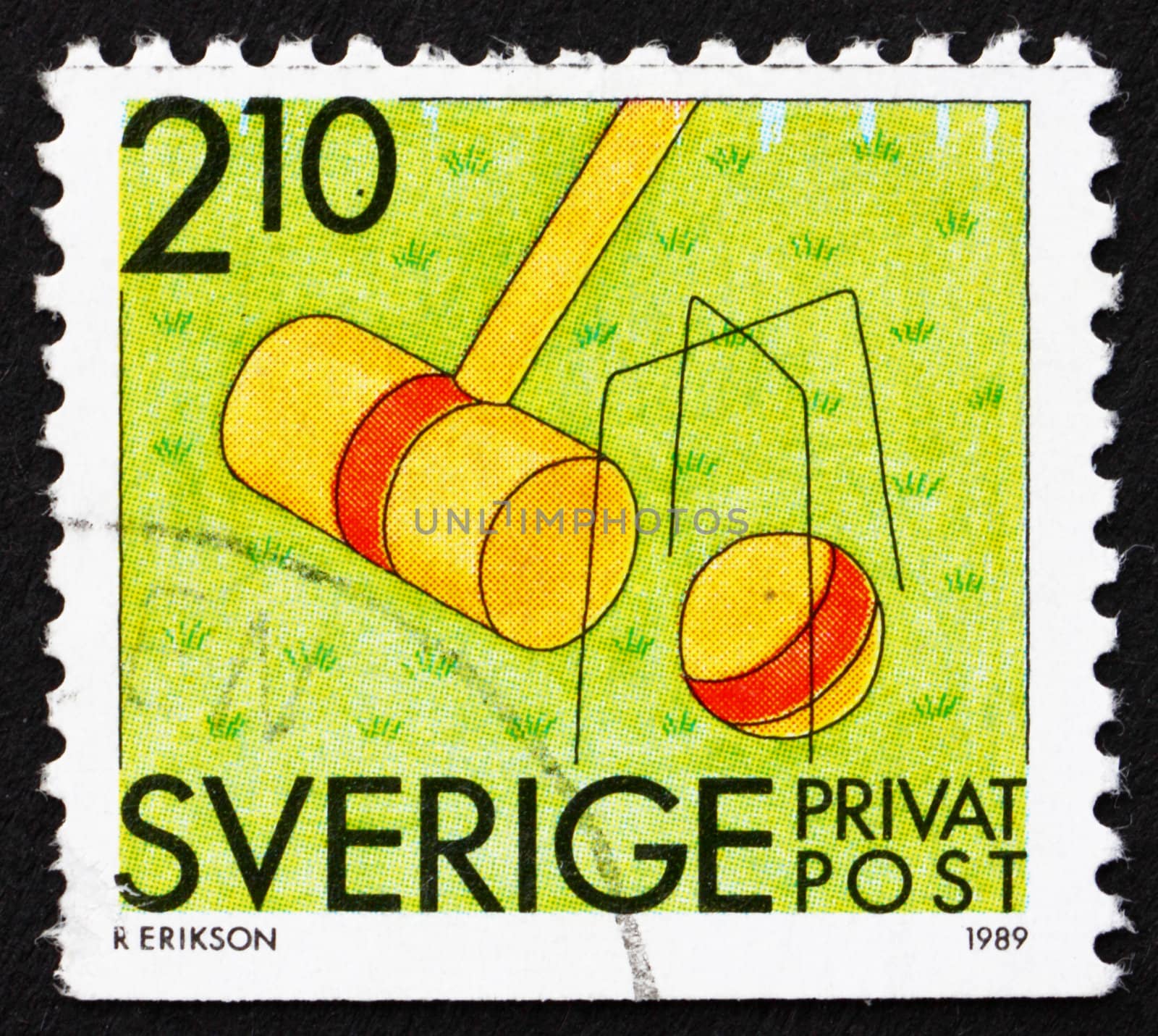 SWEDEN - CIRCA 1989: a stamp printed in the Sweden shows Croquet, Summer Sport, circa 1989