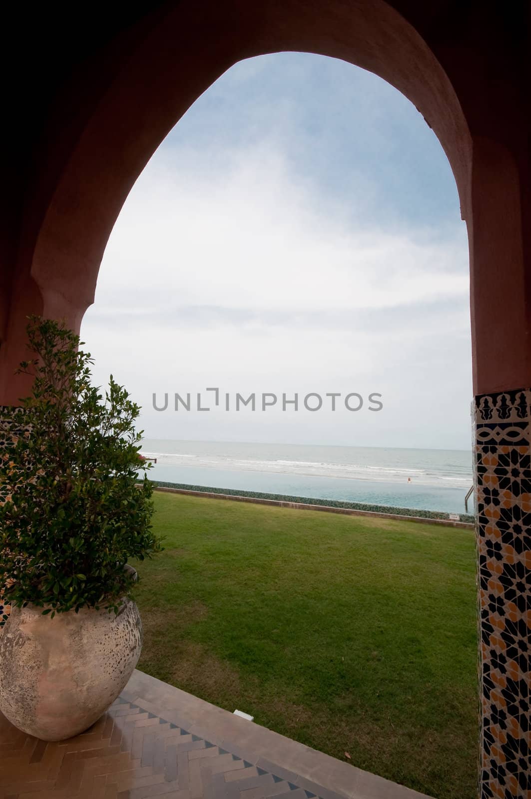 picture of doorway in moroccan style 