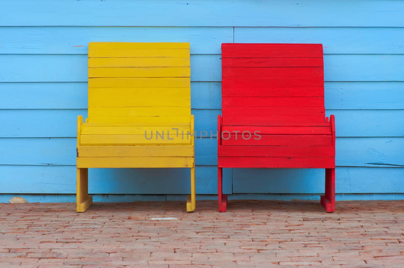 red and yellow chairs  by hinnamsaisuy