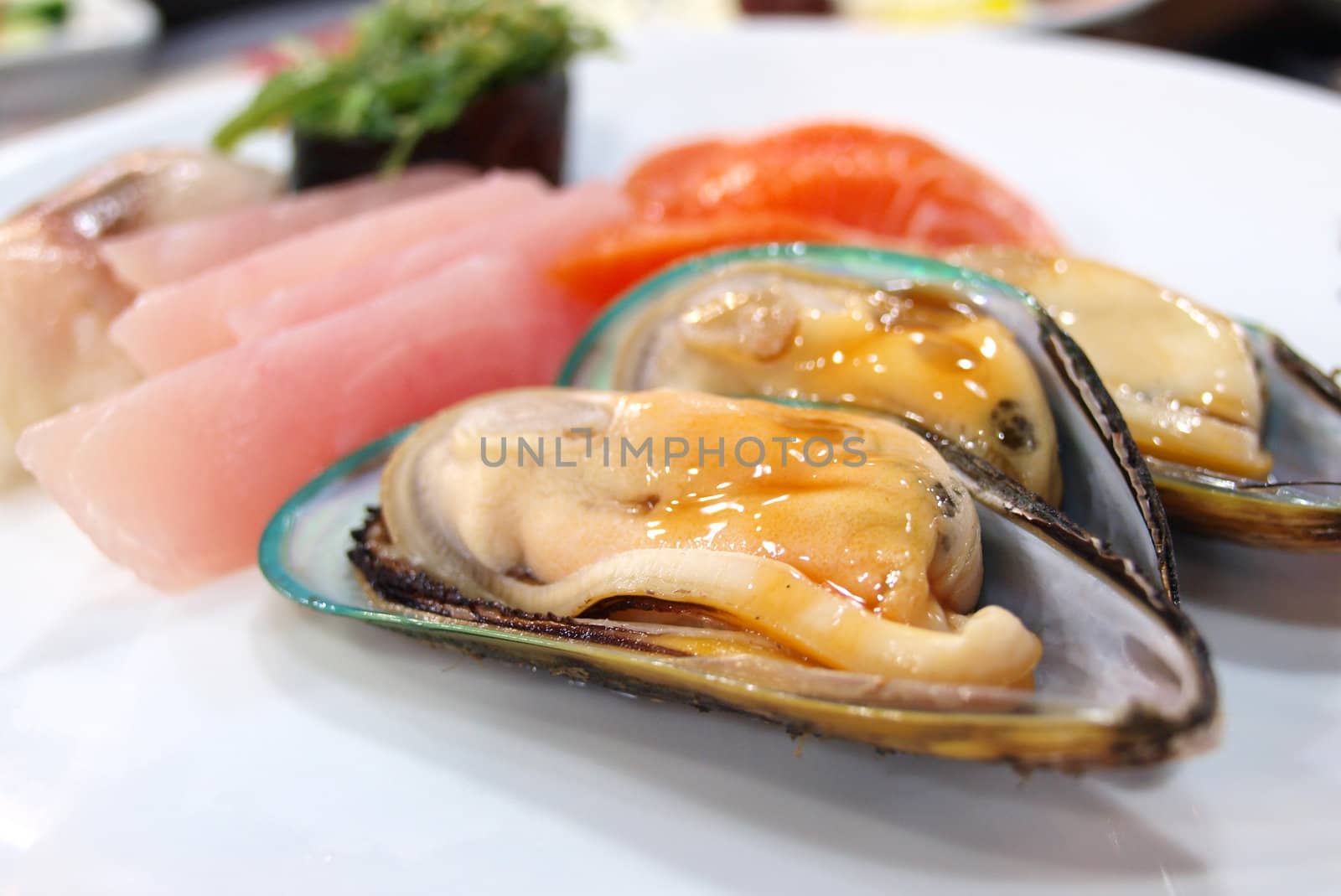 Japan food style - Mussel with sauce