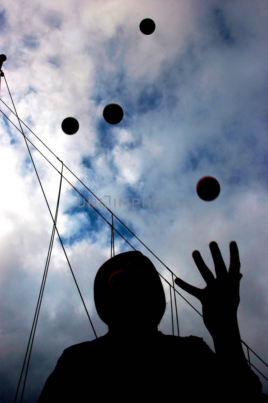 a man playing balls by Bildehagen