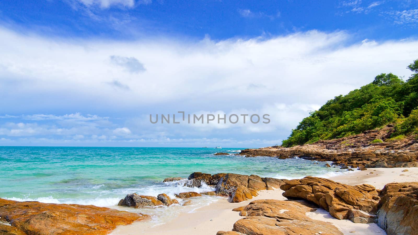 Idyllic Scene Beach at Samed Island,Thailand by jakgree