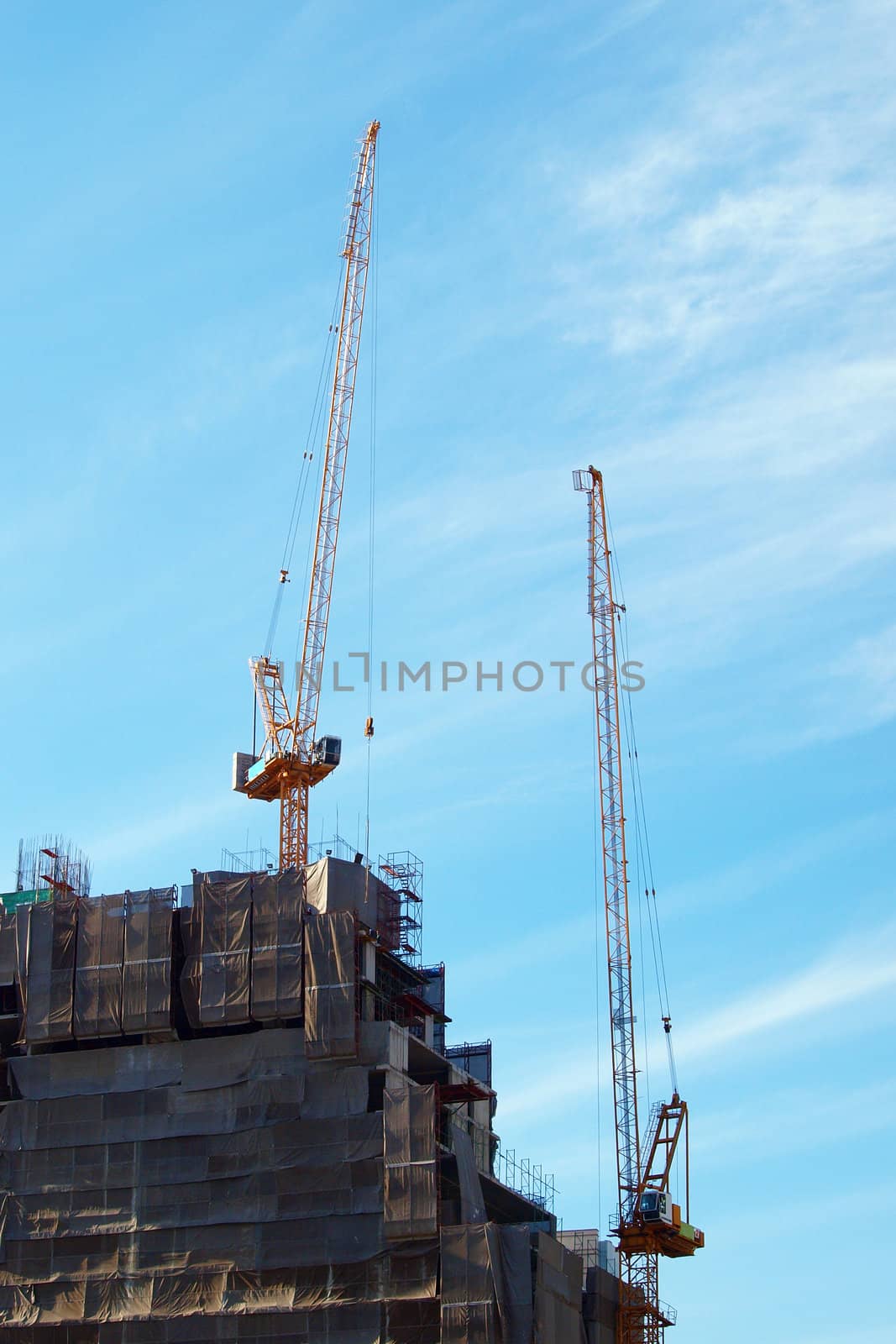 scaffolding, construction site by jakgree