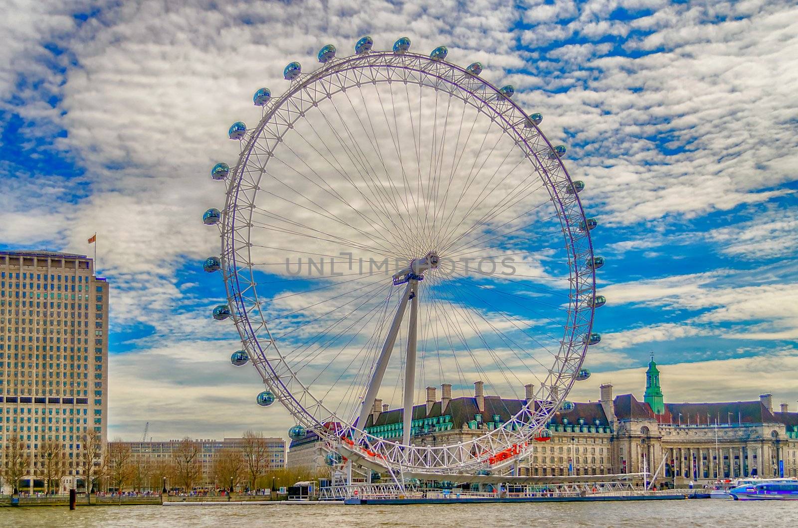 The London Eye Panoramic Wheel by marcorubino