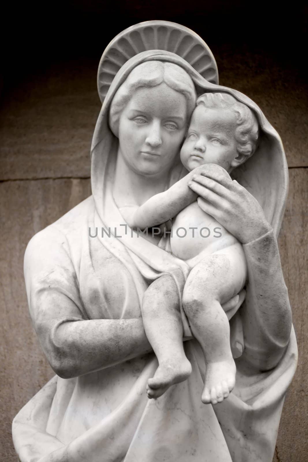 Virgin Mary with baby Jesus by Vladyslav