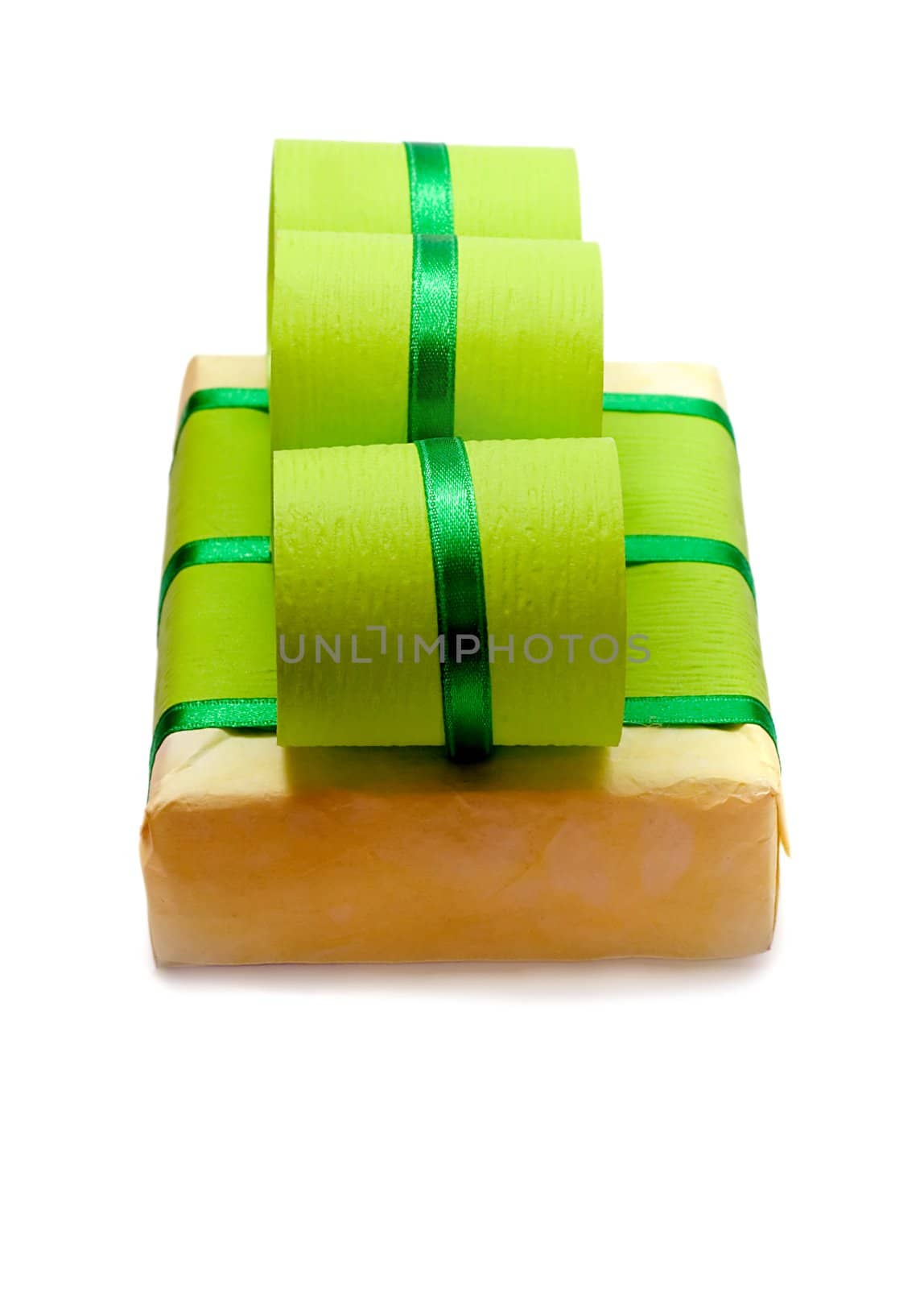 gift box green isolated on white background