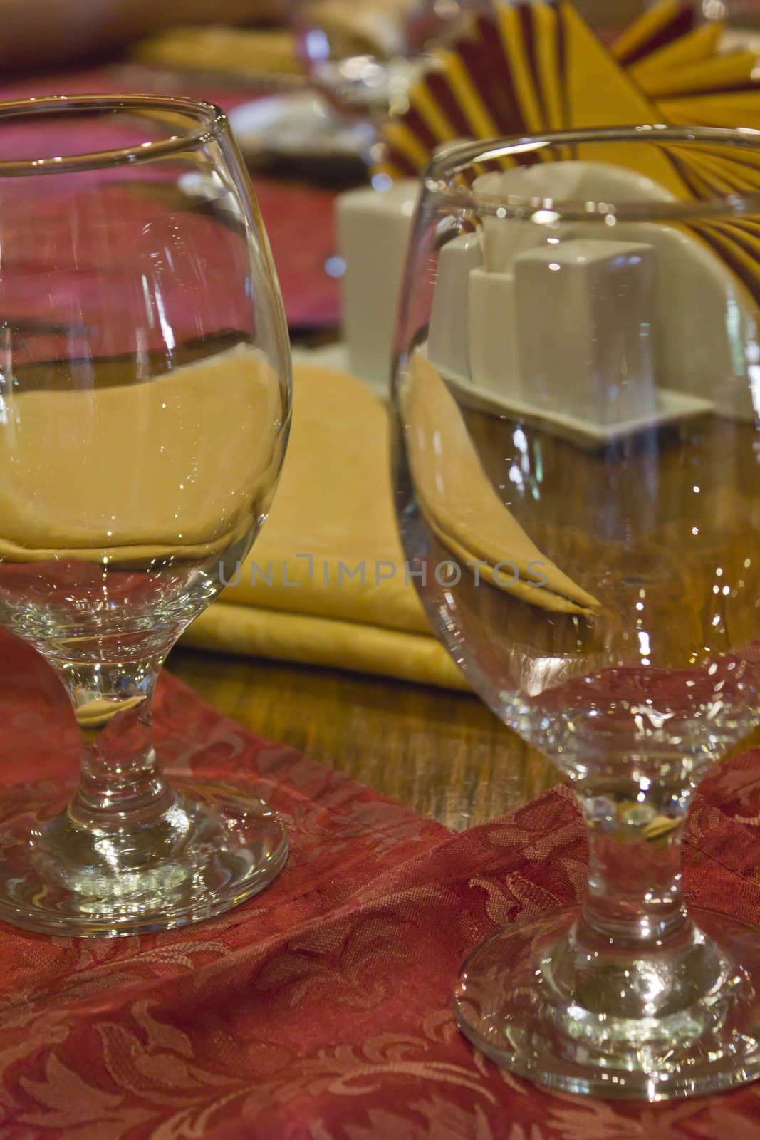 Glasses on a table in evening cafe waiting