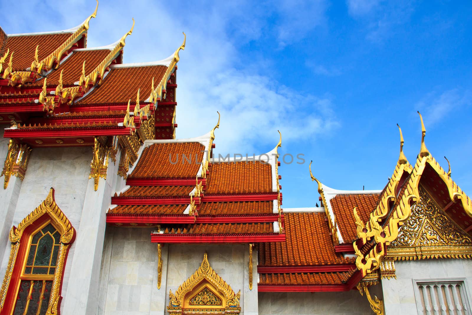 Marble Temple in Bangkok Thailand ( Wat Benchamabapit)