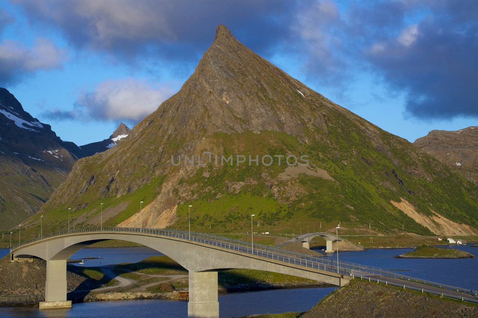 Bridges on Lofoten by Harvepino