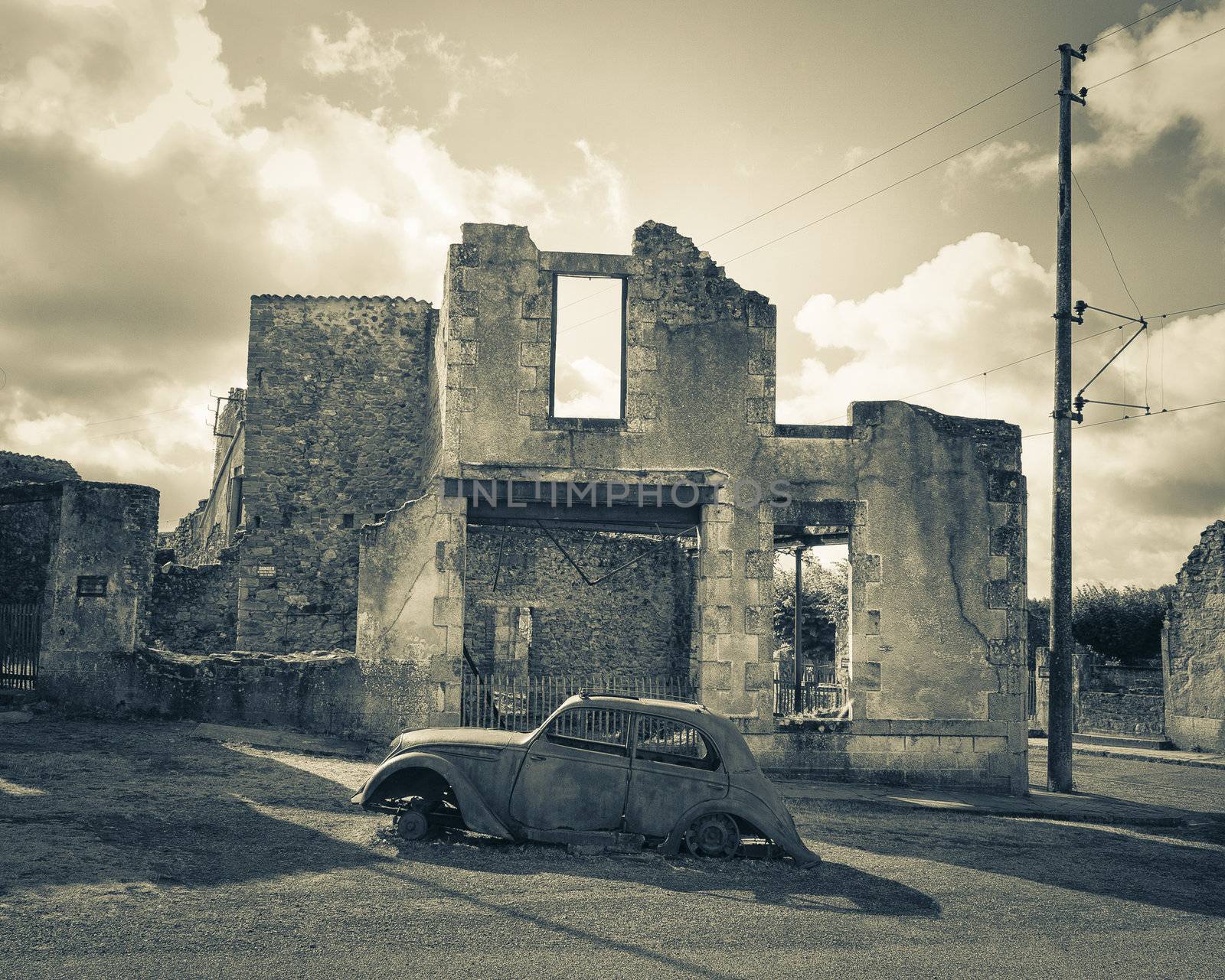 On June 10th 1944  642 inhabitants of Oradour-sur-Glane in the southern France was killed by the German SS and the village burned down. Burned out cars and buildings still tell the story.