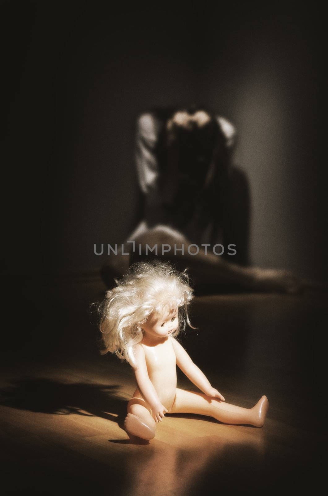 Crazy girl and plastic doll on the floor (ancient version) by rbv
