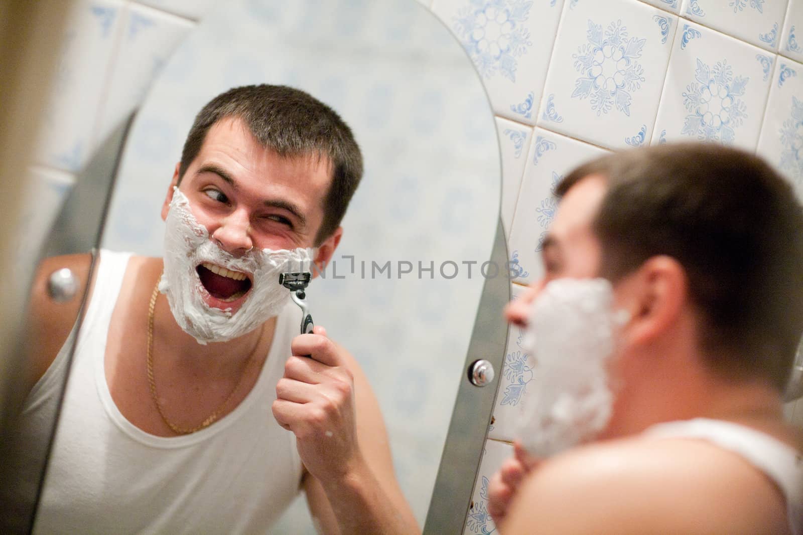 shaving man by vsurkov