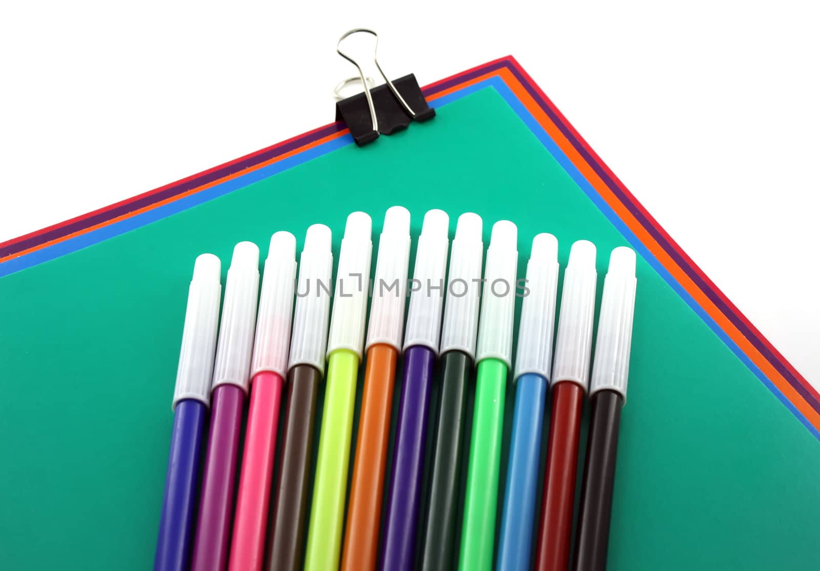 Color papers, black clip and felt-tip pen