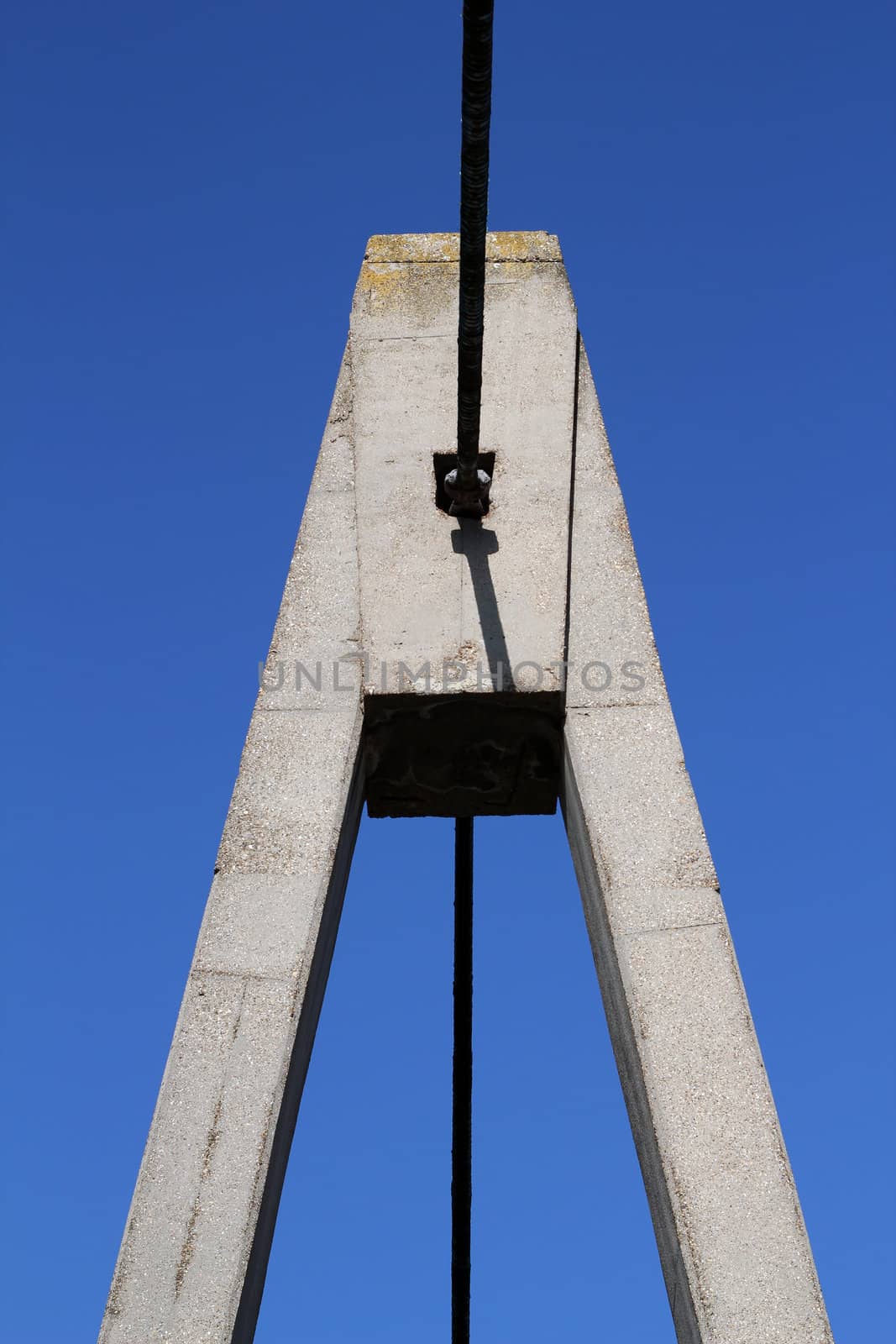 concrete pylon bridge detail