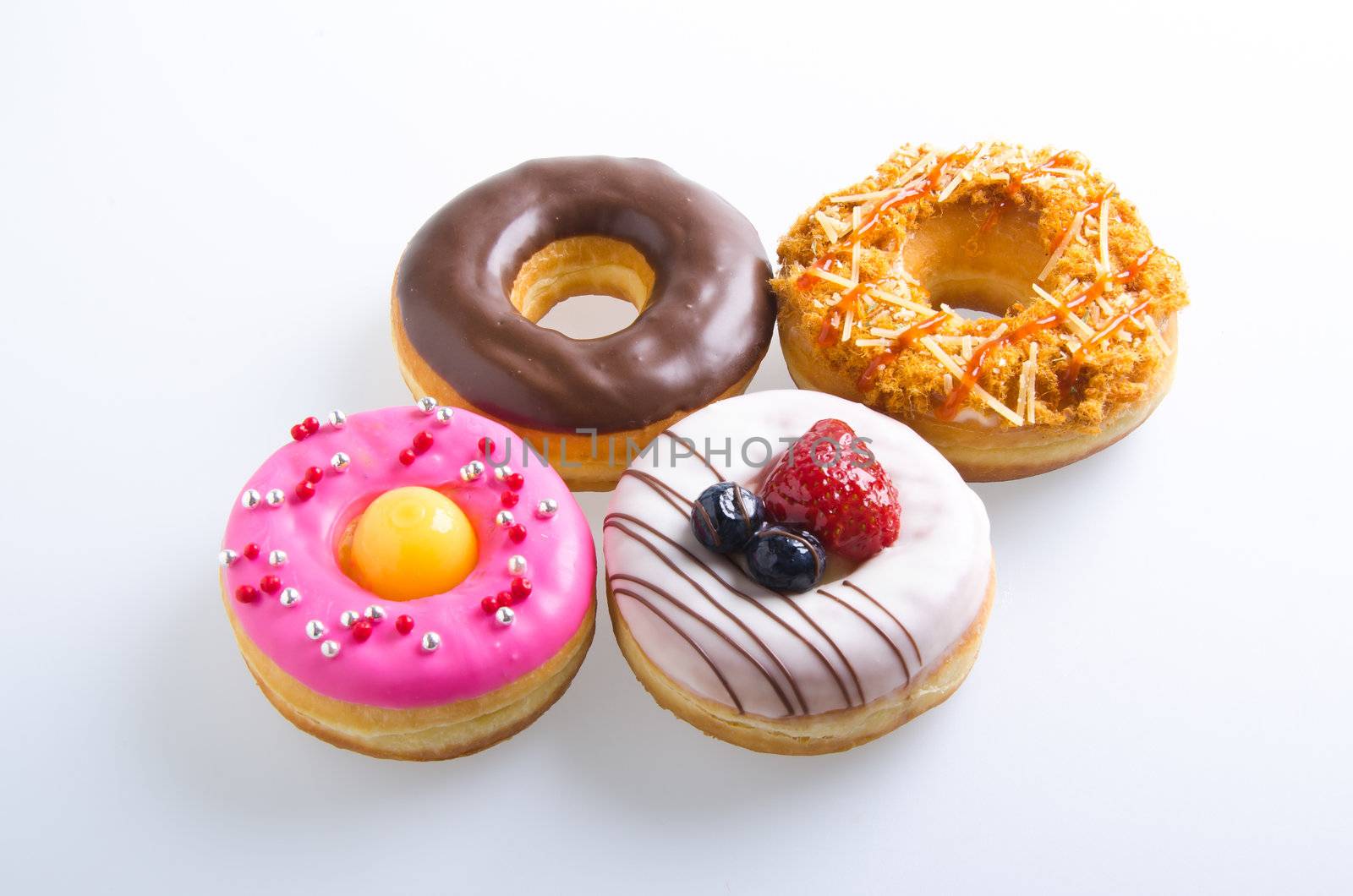 donut isolated on white background by heinteh