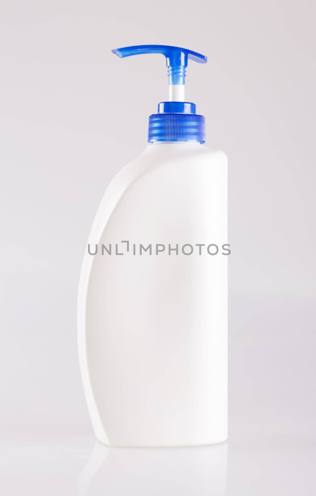 Plastic bottle by tehcheesiong