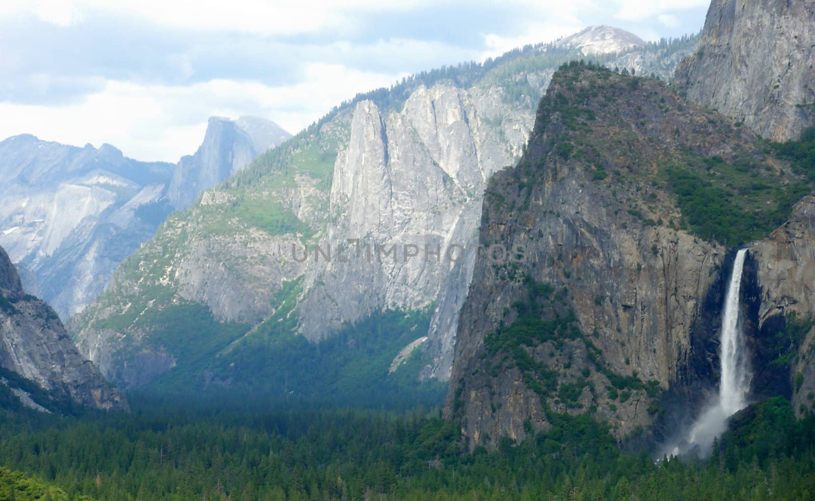 Yosemite Bridalveil Fall by hlehnerer