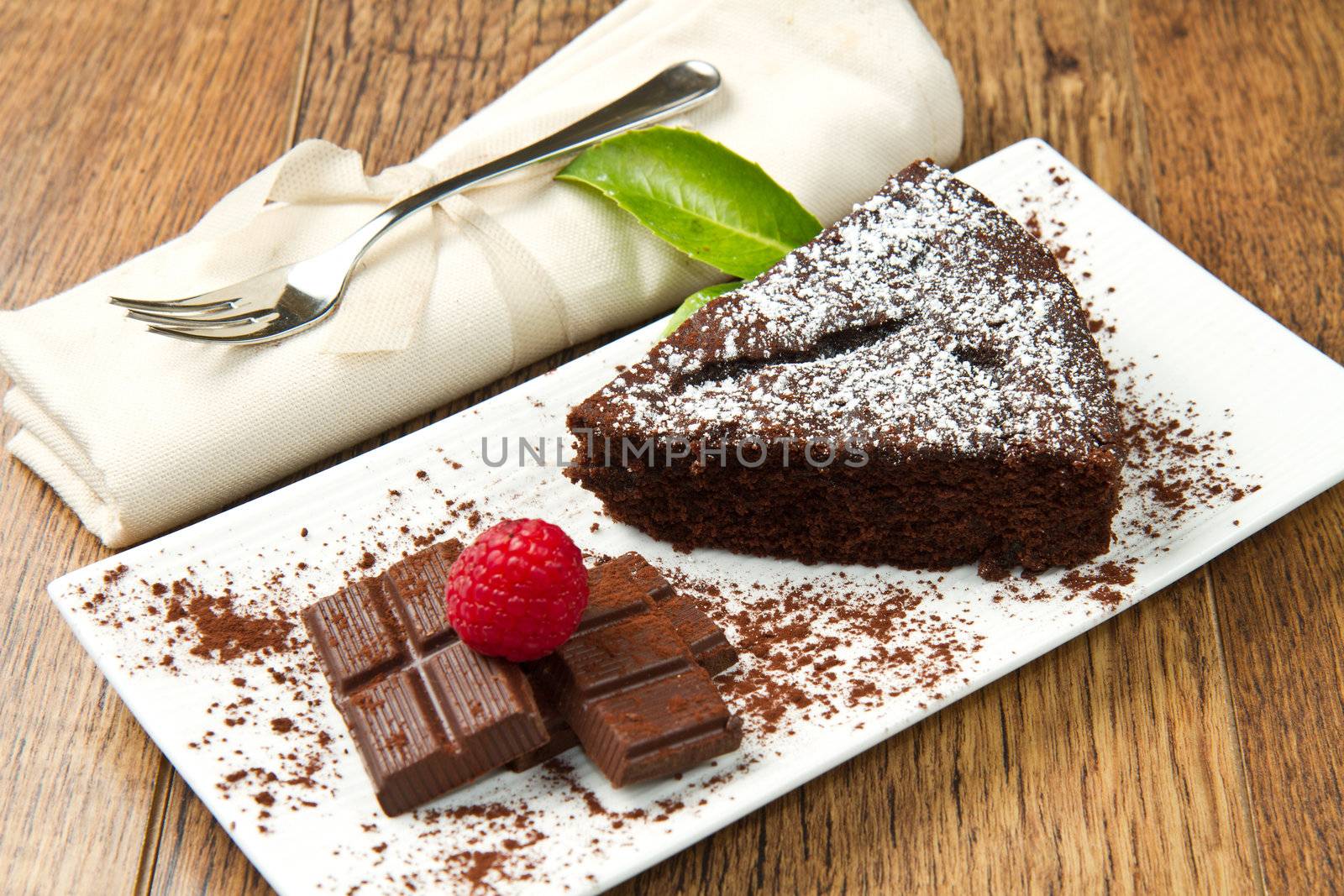 Dark chocolate cake 