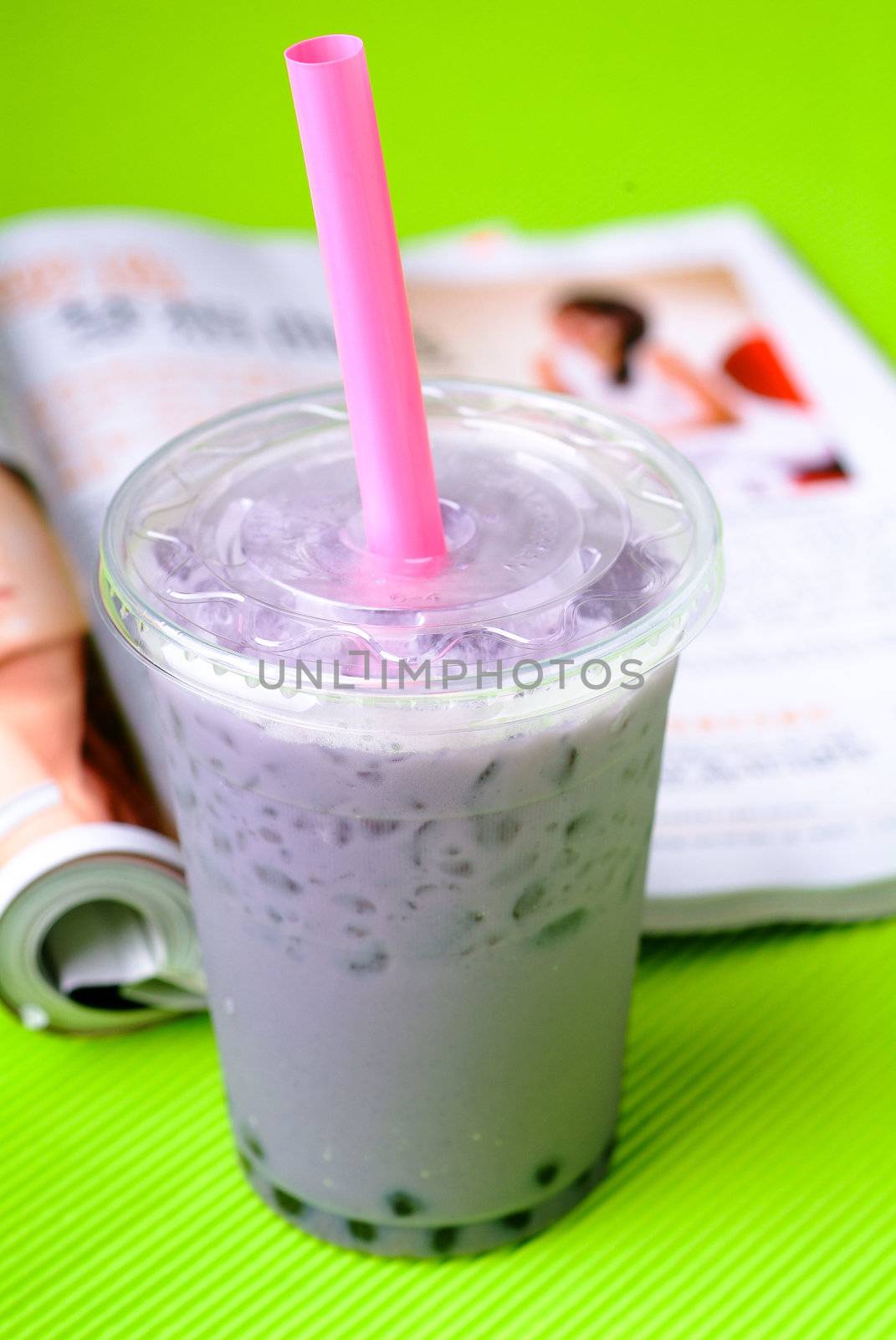 Pearl milk tea on background by heinteh