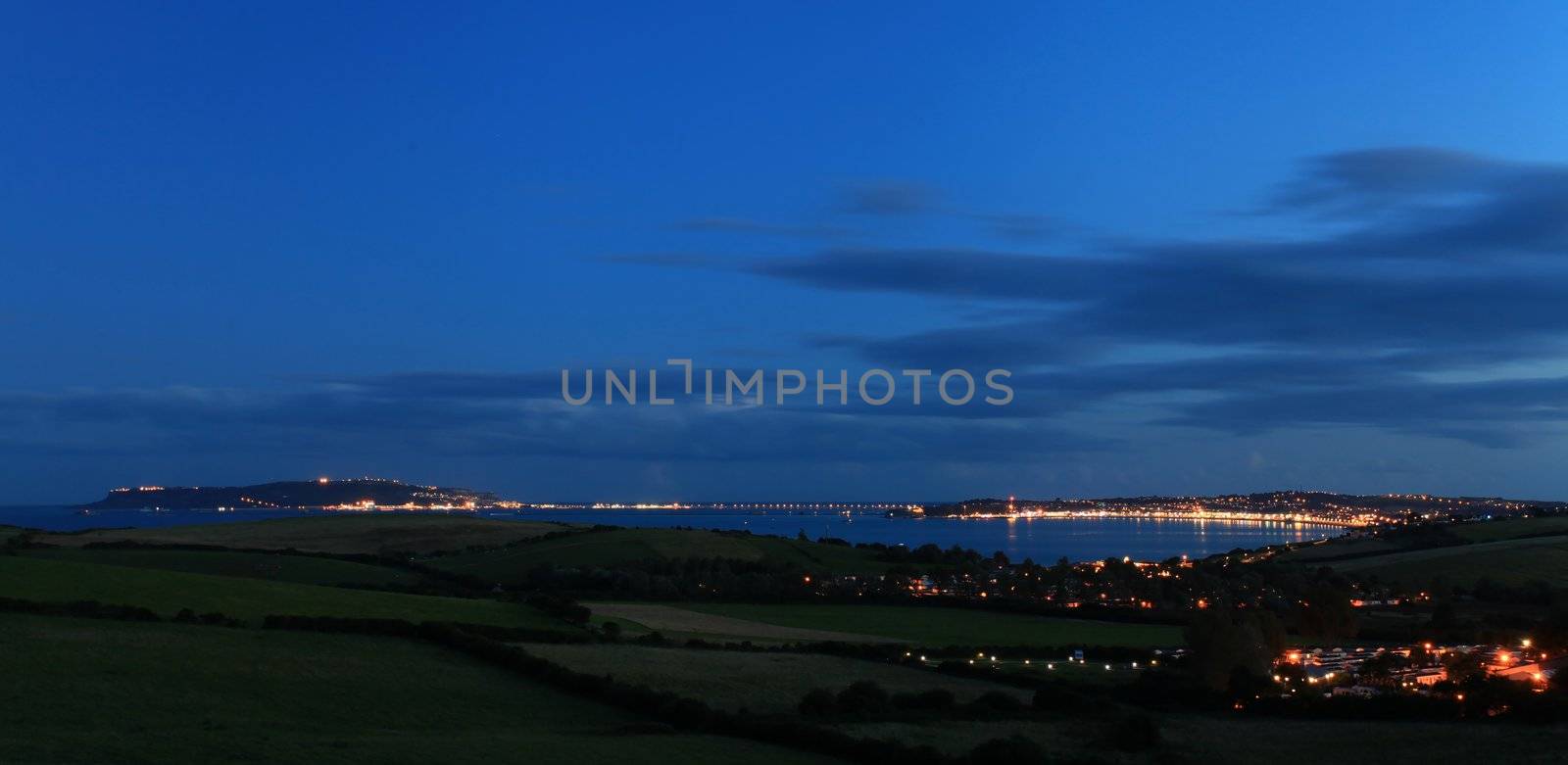 Weymouth at night by olliemt