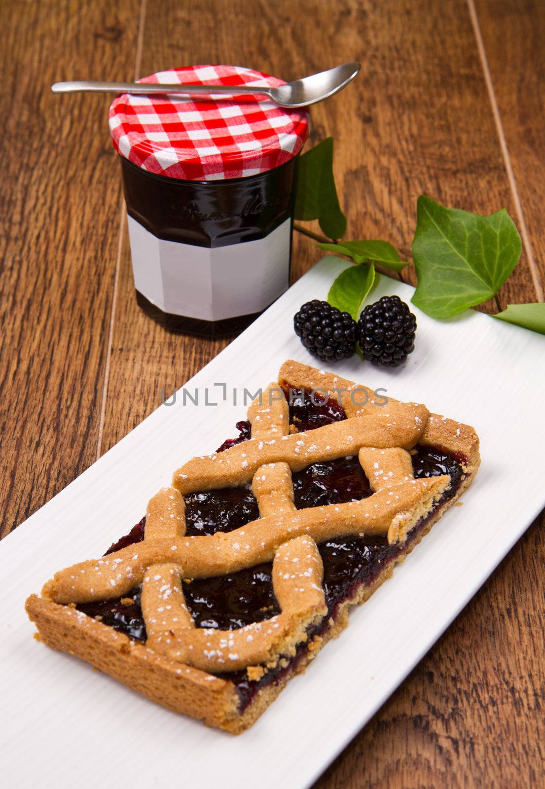 blackberry tarte on wooden table