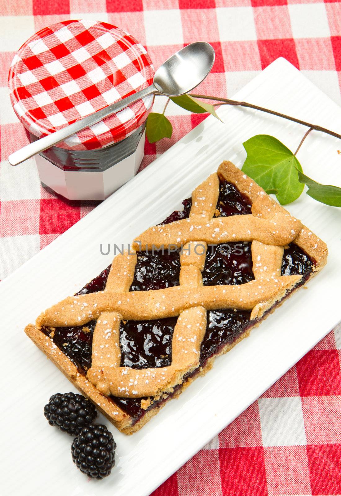 blackberry tarte