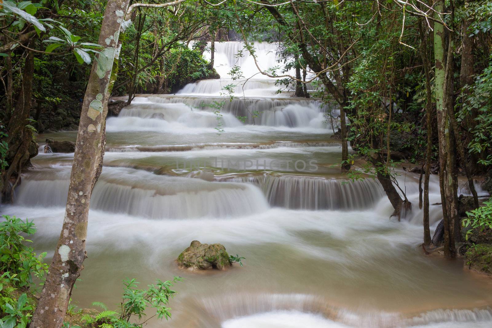 Huay Mae Khamin Waterfall by thanatip