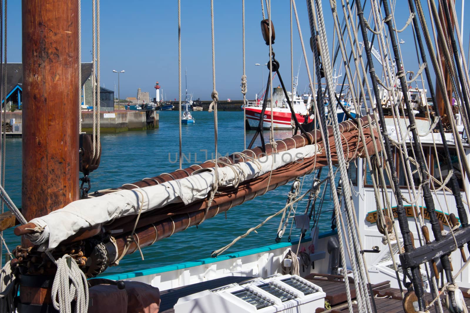 The Mast and Rigging of and old sailboat