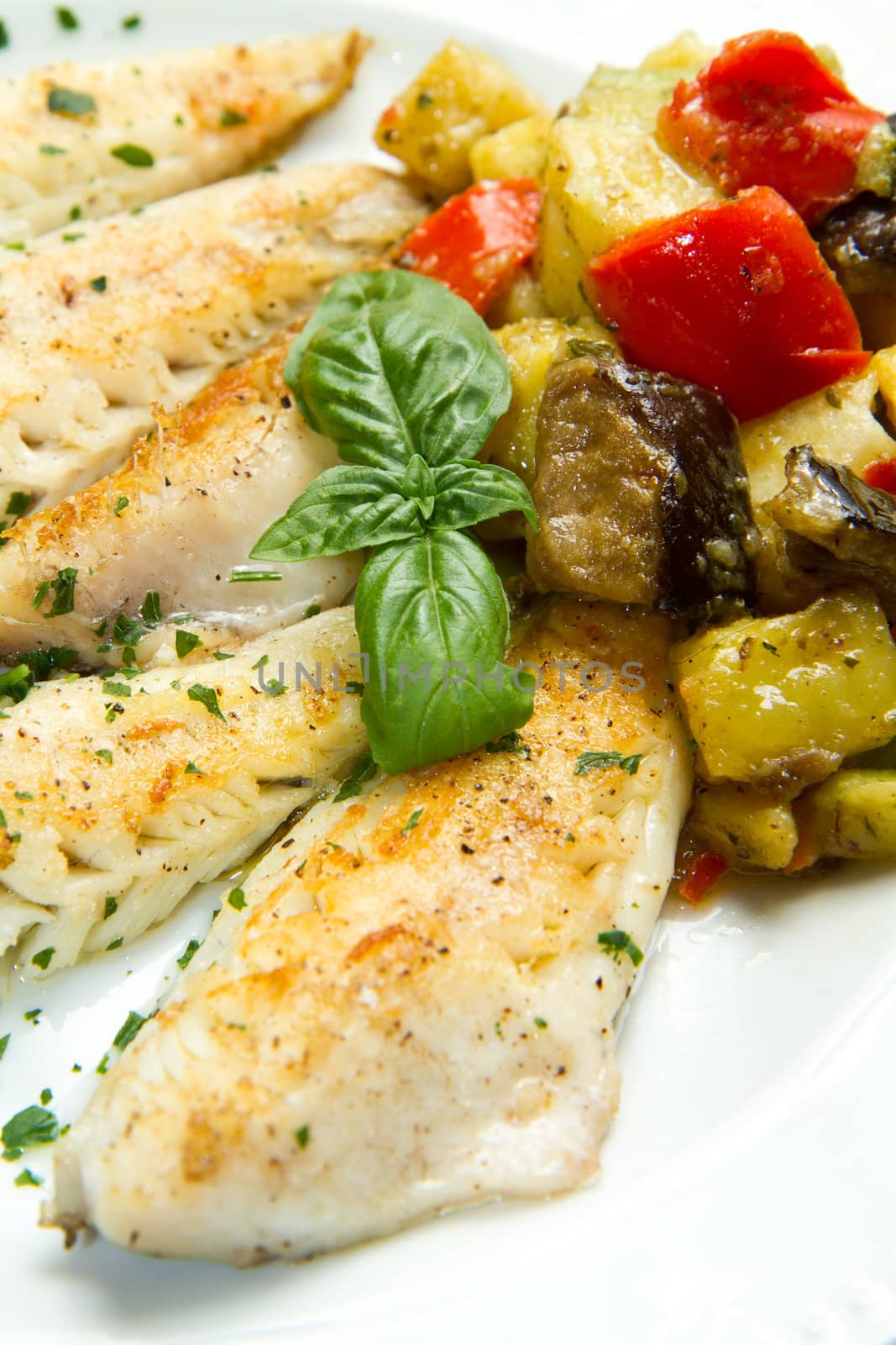 Tasty healthy fish fillet with vegetables