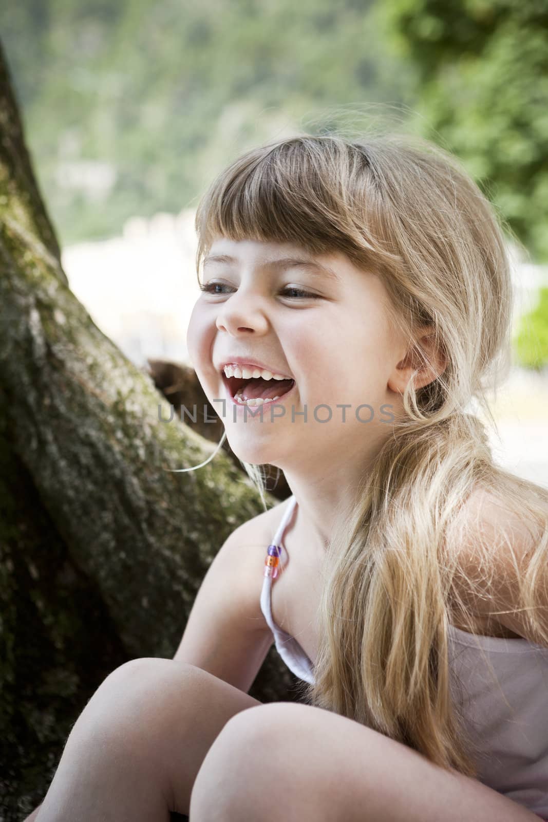 Laughing Girl by gemenacom