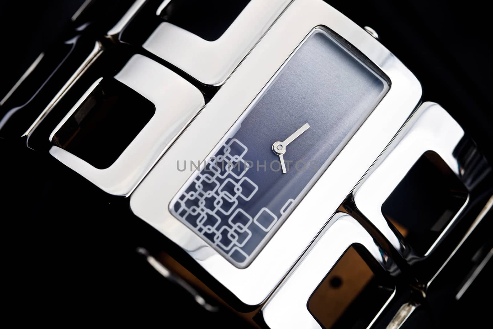 A very luxury woman watch of bracalet