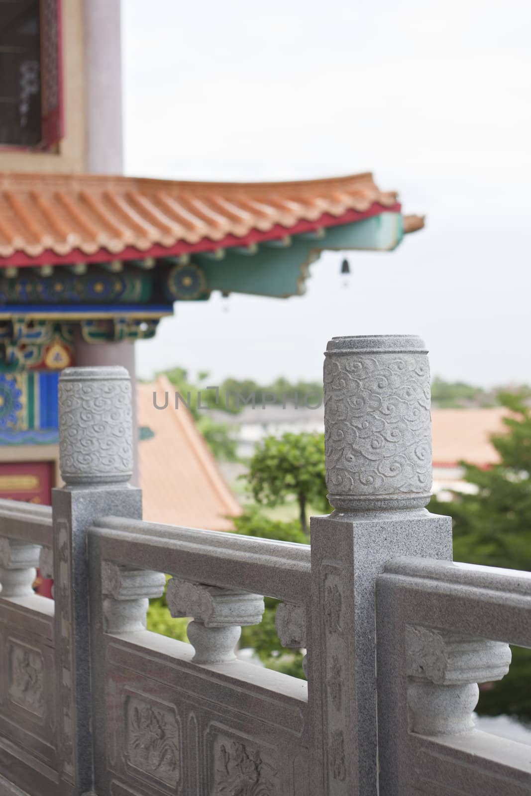 decorating the chinese style. The decor is colorful.