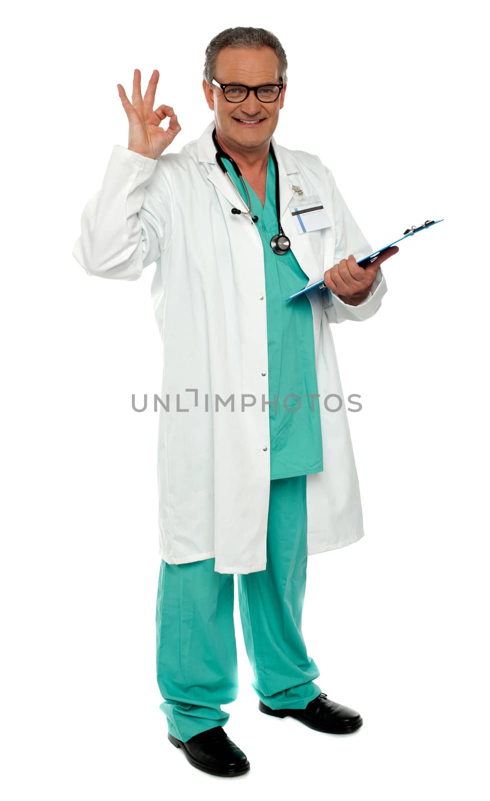 Male physician with excellent gesture holding clipboard ,full length shot