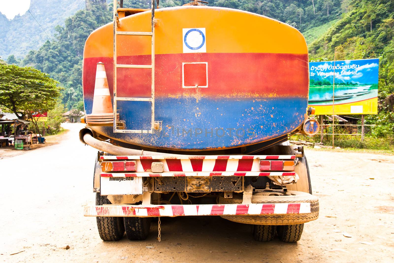 Oil trucks. Going to send oil to the fuel station.