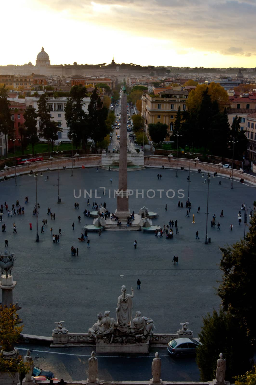 Piazza del Popolo with San Pietro in the background