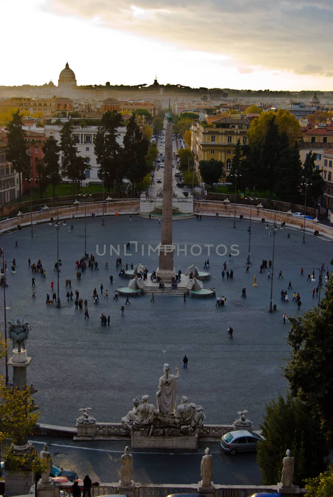 Piazza del Popolo with San Pietro in the background