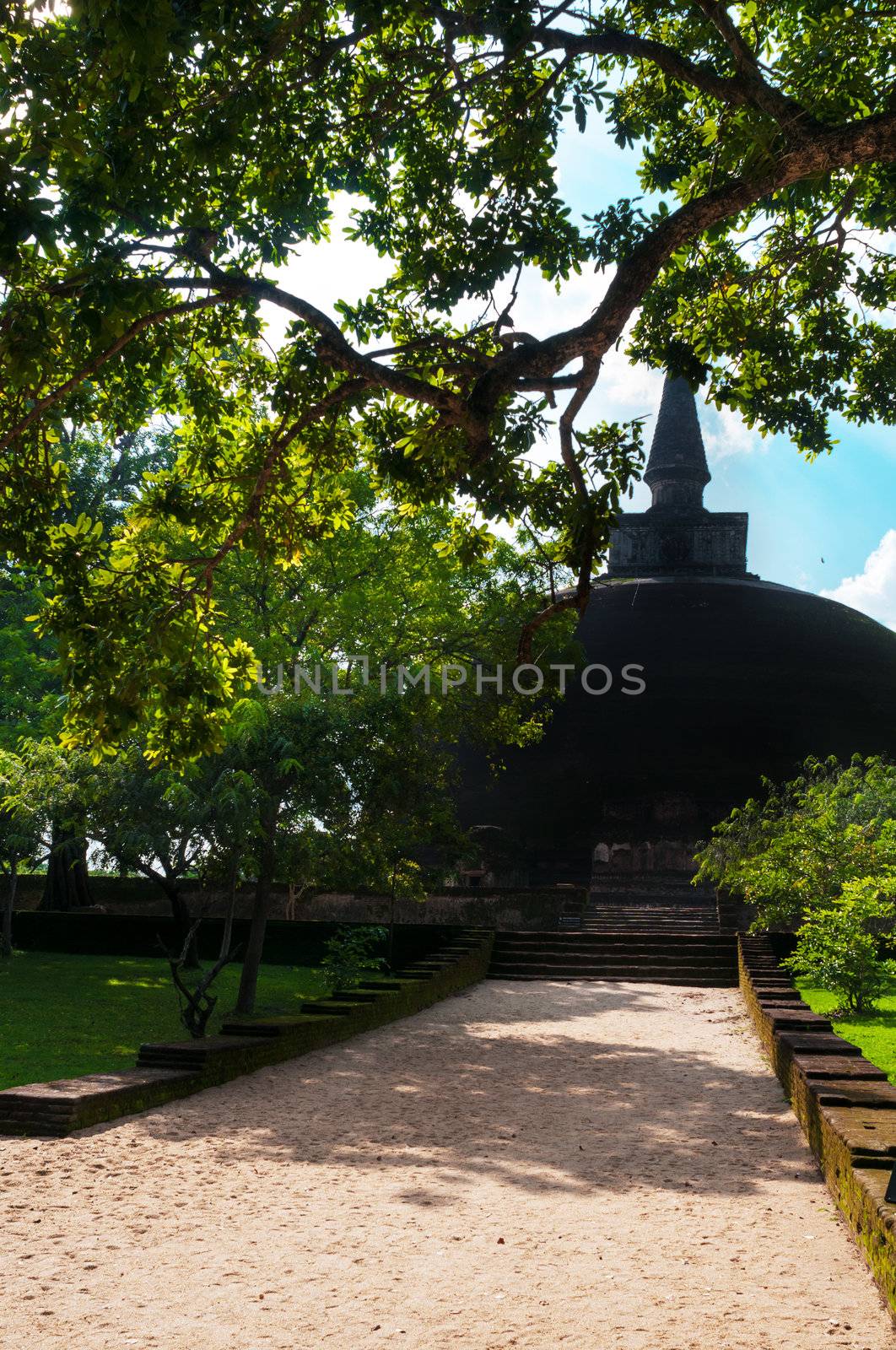 The Rankot Vehera - 12th century ancient stupa in Polonnaruwa, Sri Lanka. The 54m dagoba, the largest in Polonnaruwa and the fourth largest on the island.