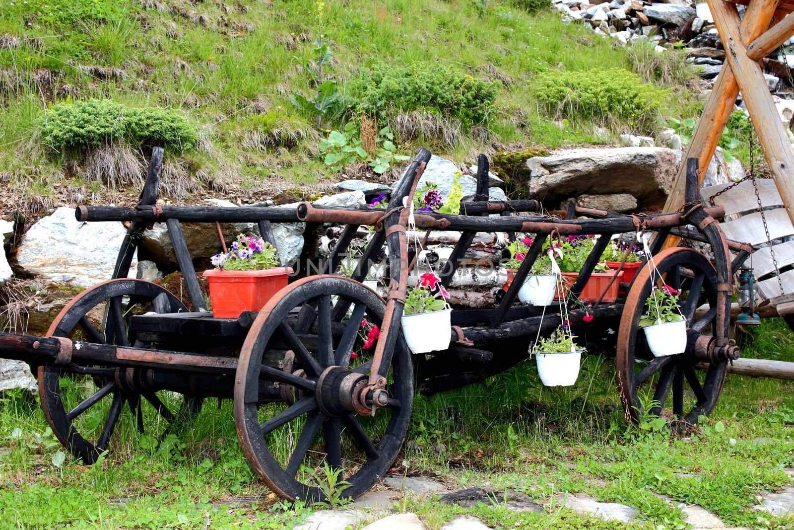 romanian traditional ornamental cart with flowers