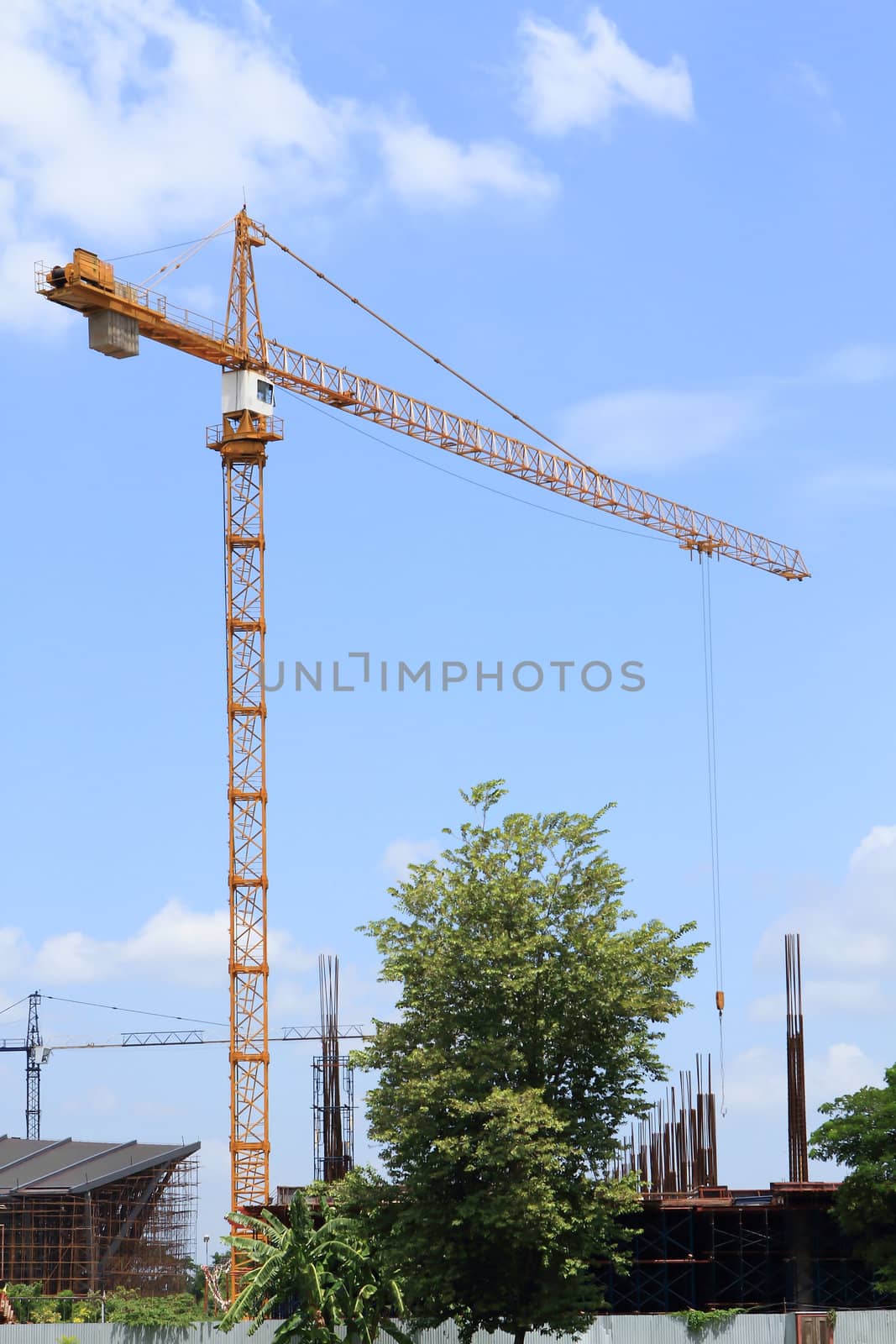 construction crane by rufous