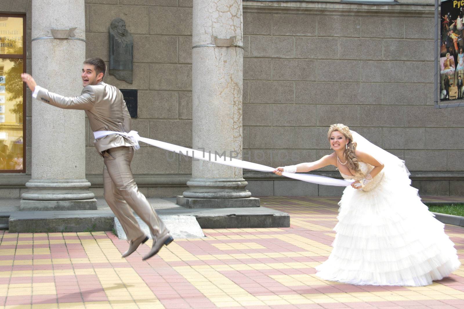 Young married couple in the wedding day