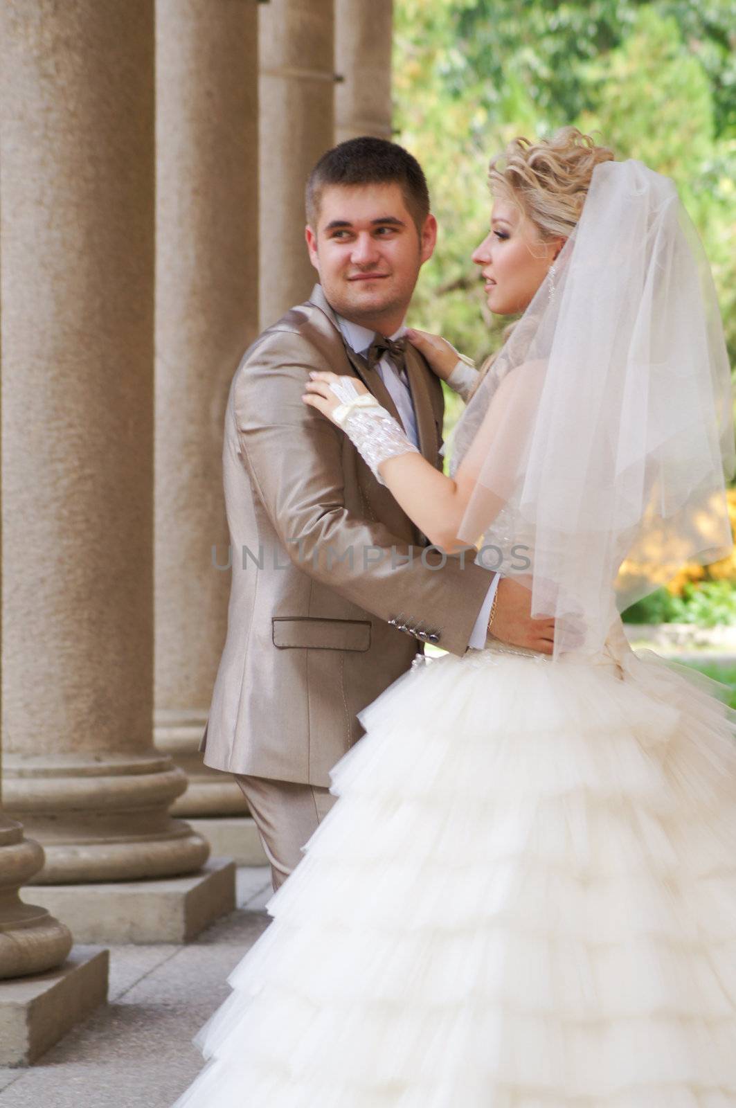 Young married couple in the wedding day