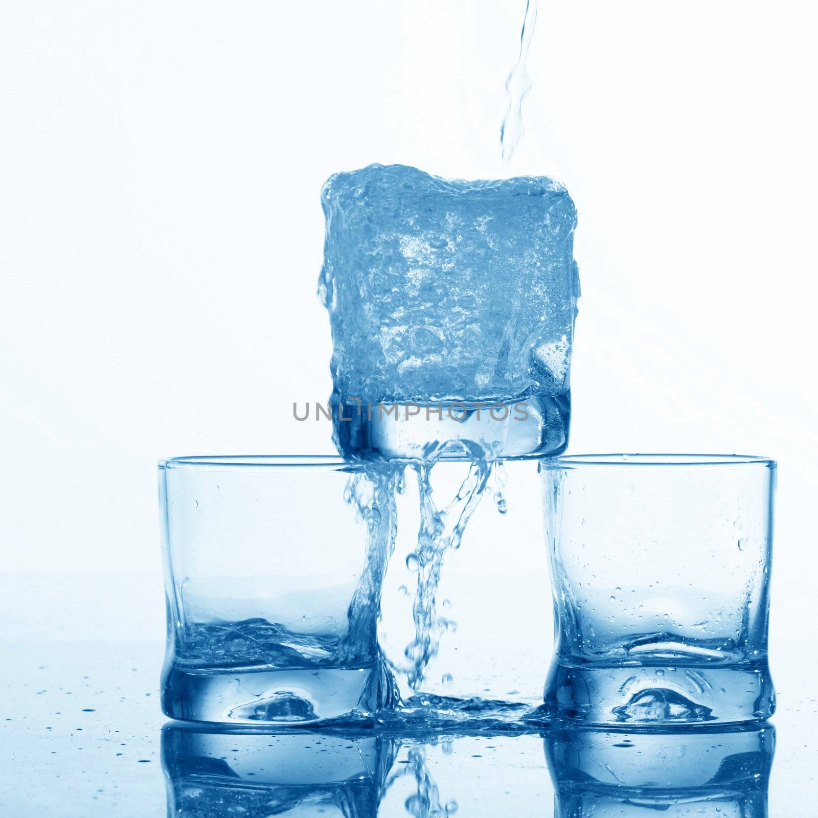 alcohol splash macro close up