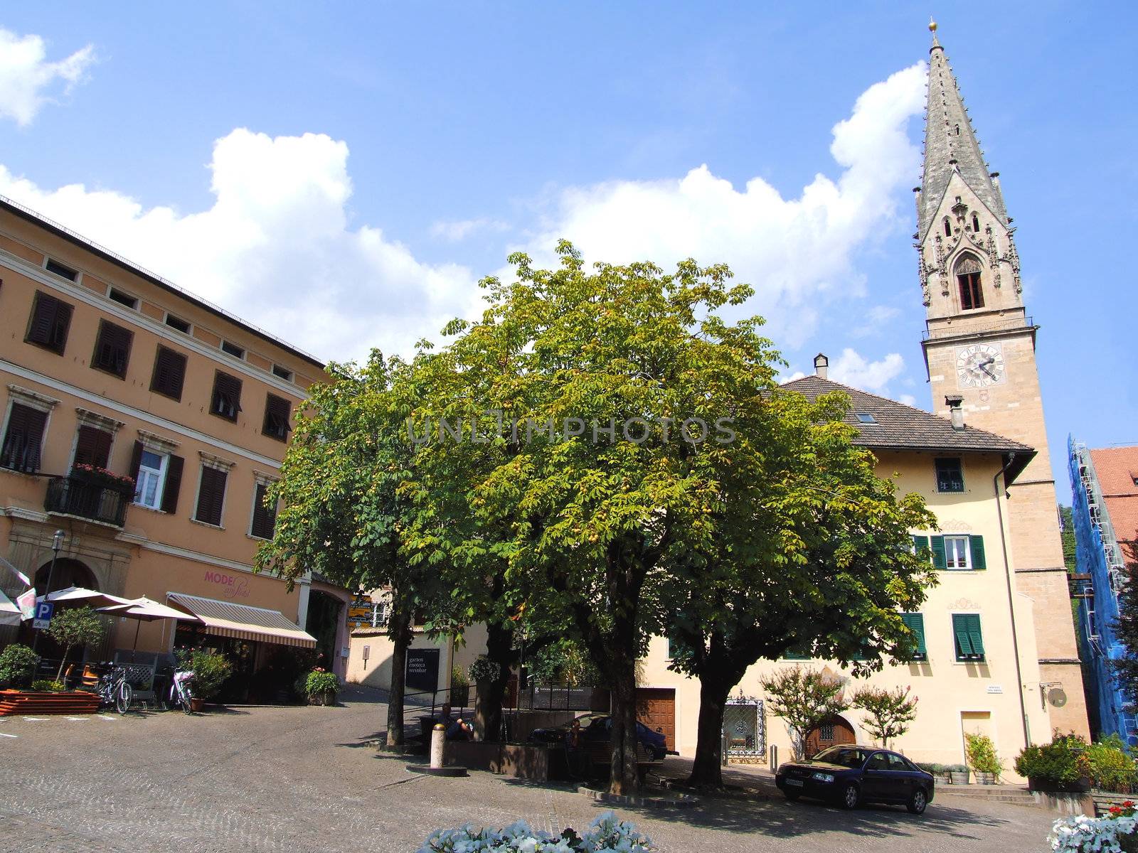 Marktplatz von Tramin in Südtirol