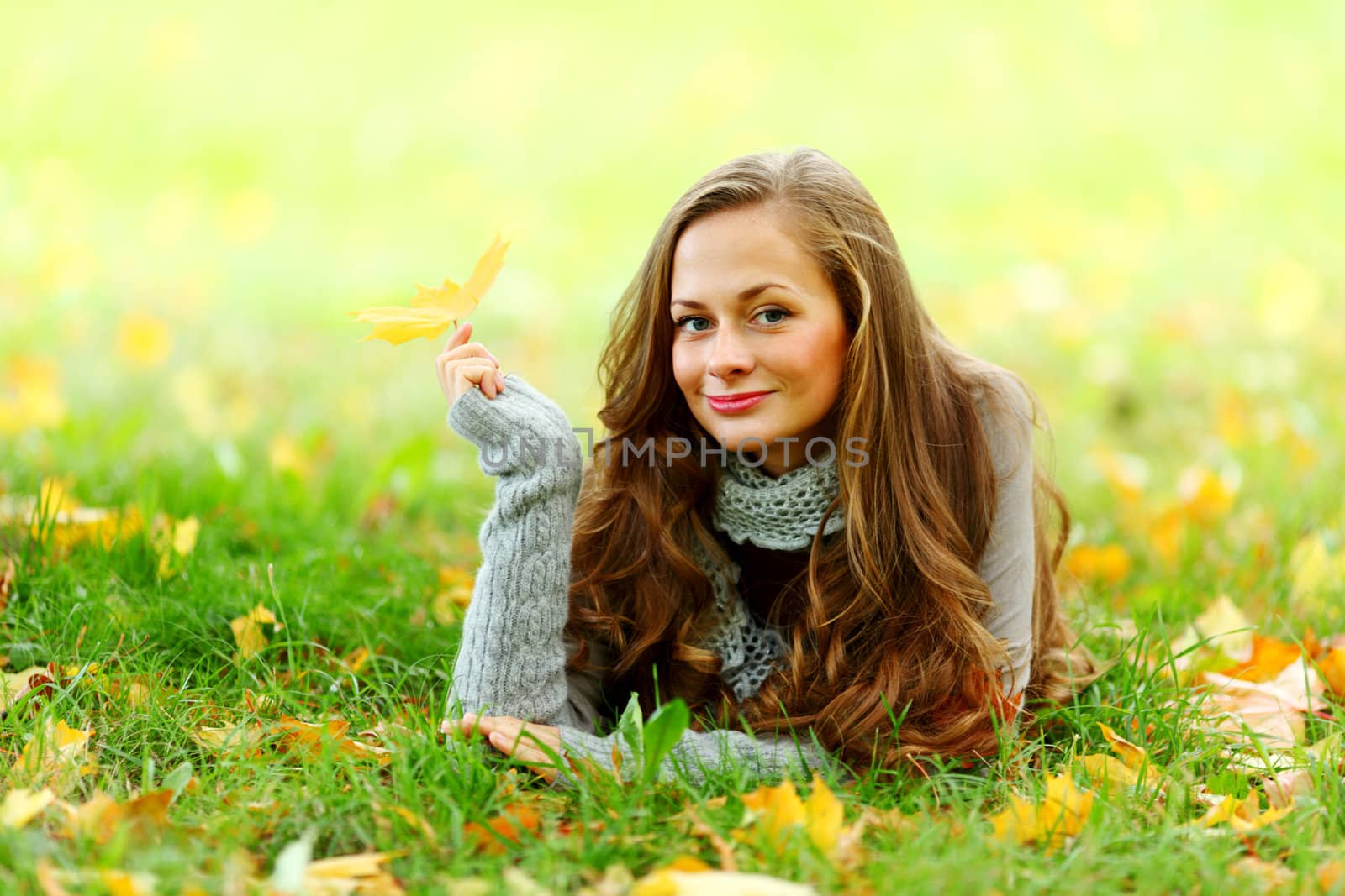 woman portret in autumn leaf by Yellowj