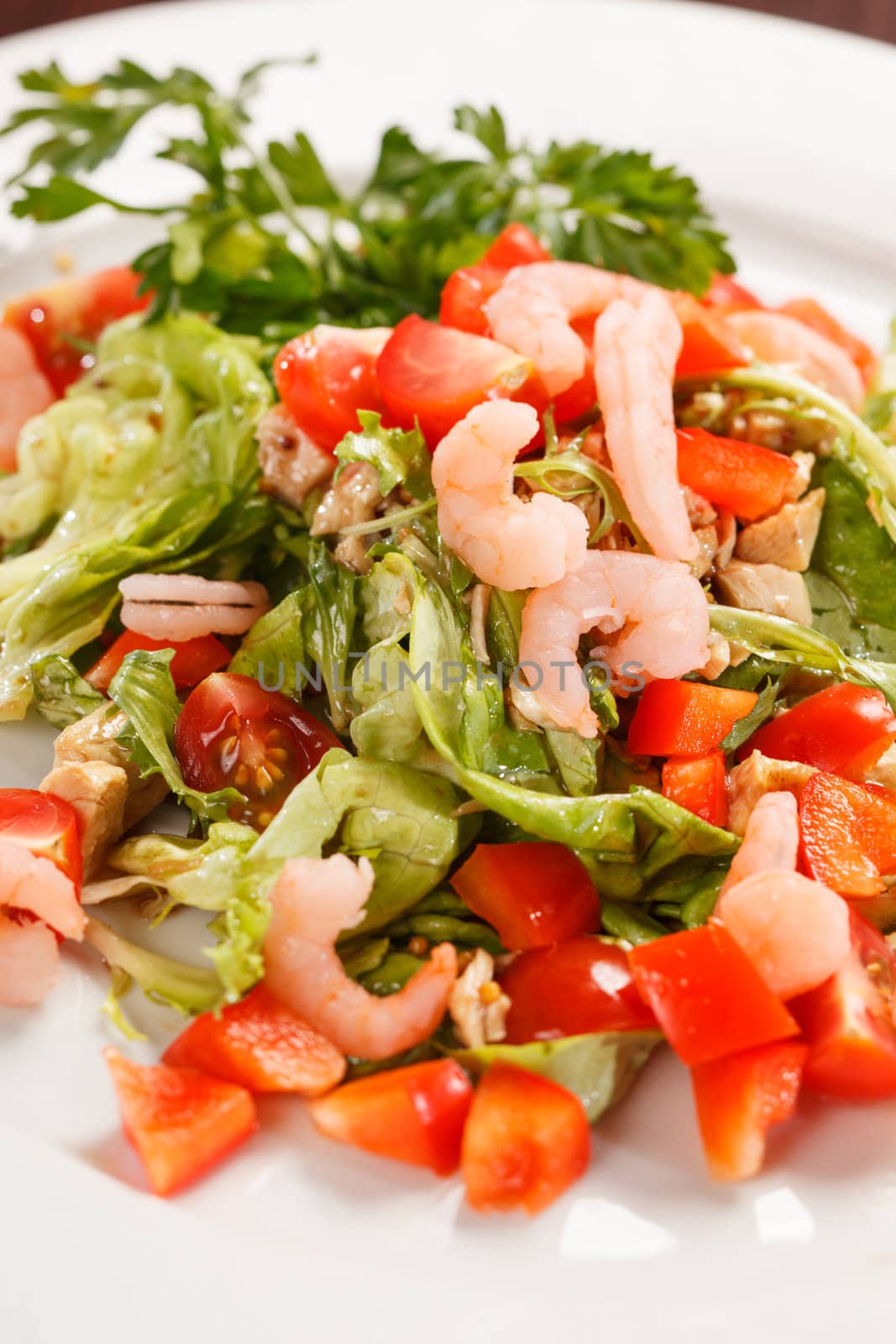 salad with shrimps by shebeko