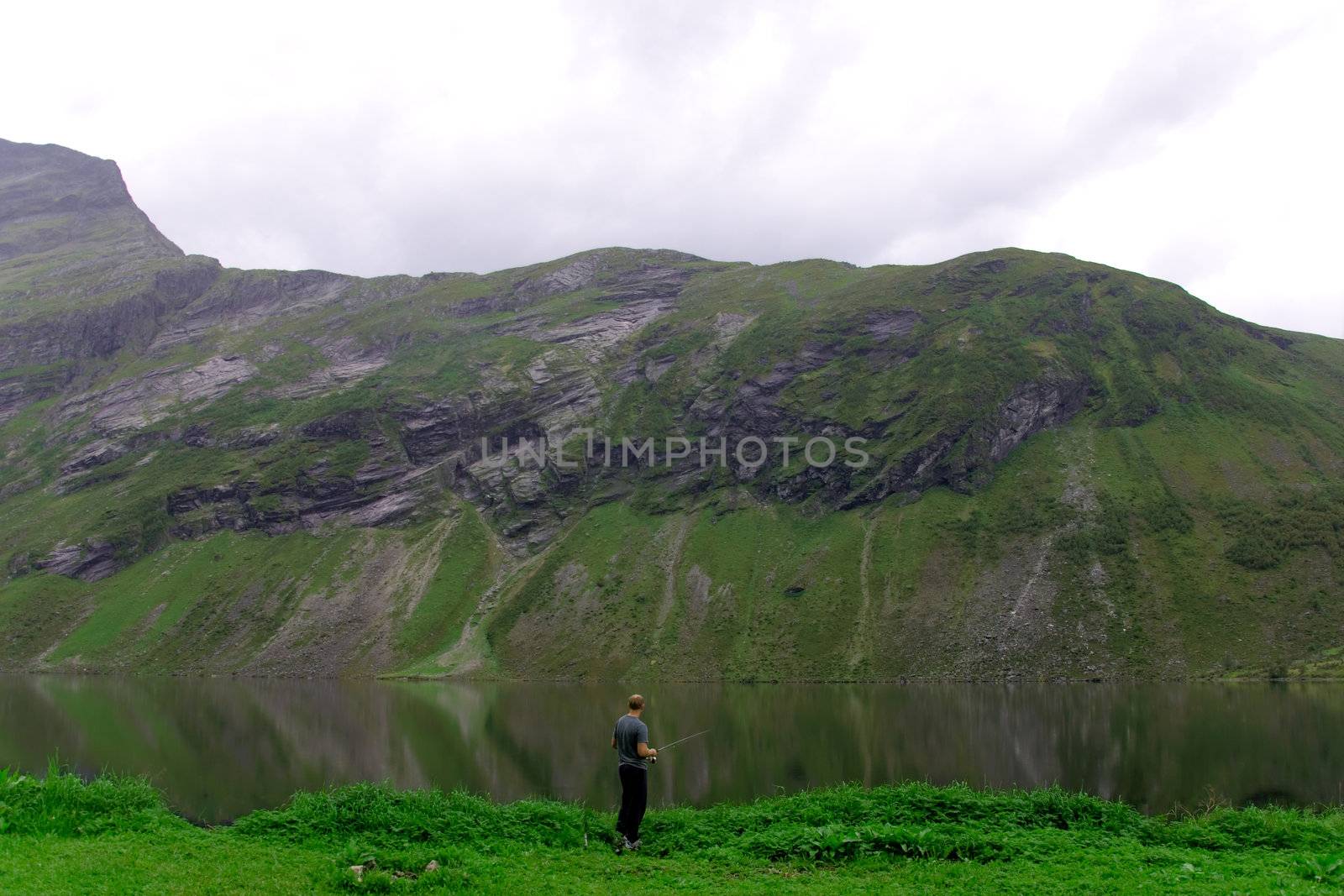 Fishing in the Norwegian mountains